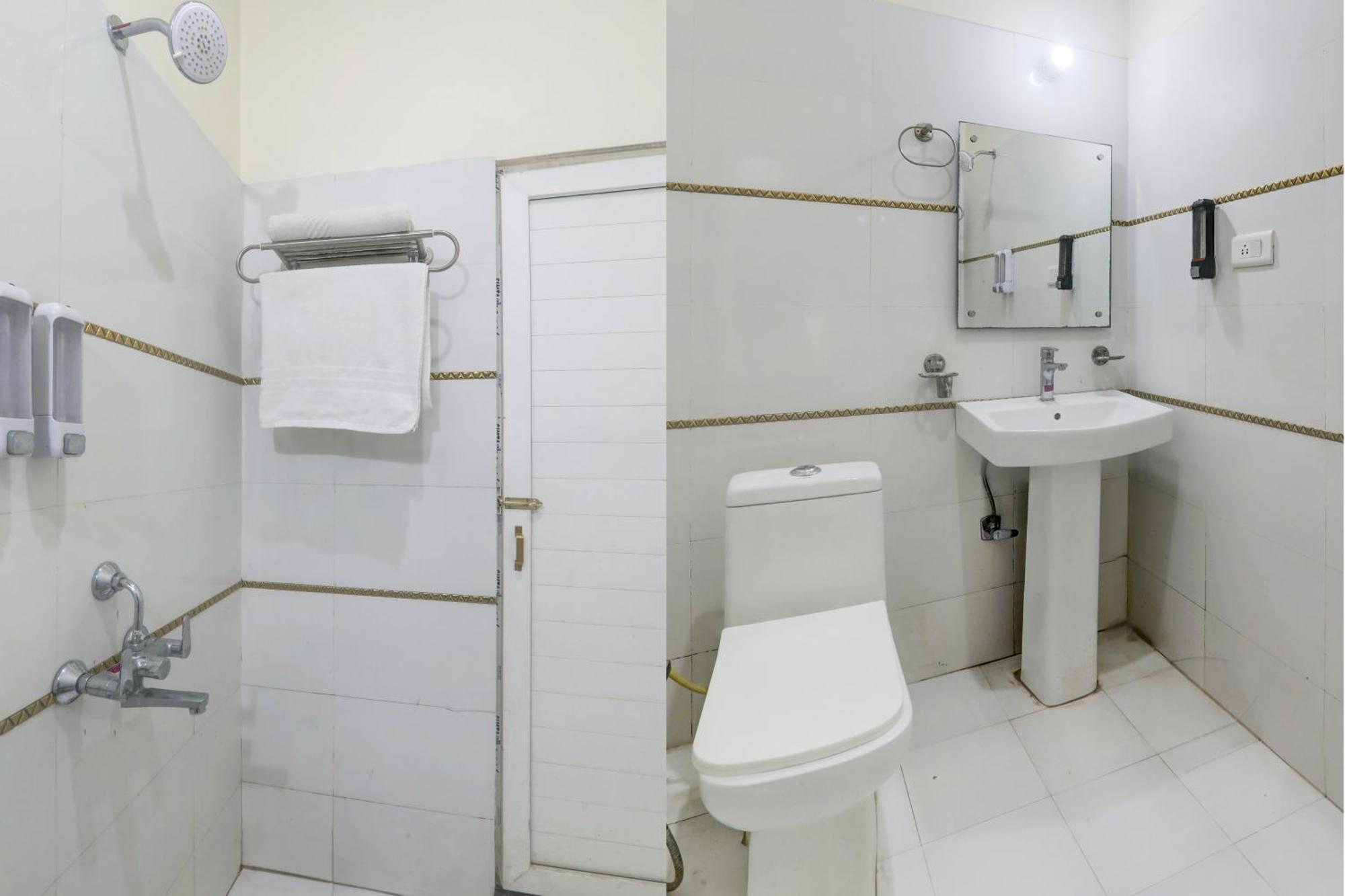 Super Hotel O Banthara Near Airport Banthra Sikandarpur Exterior photo