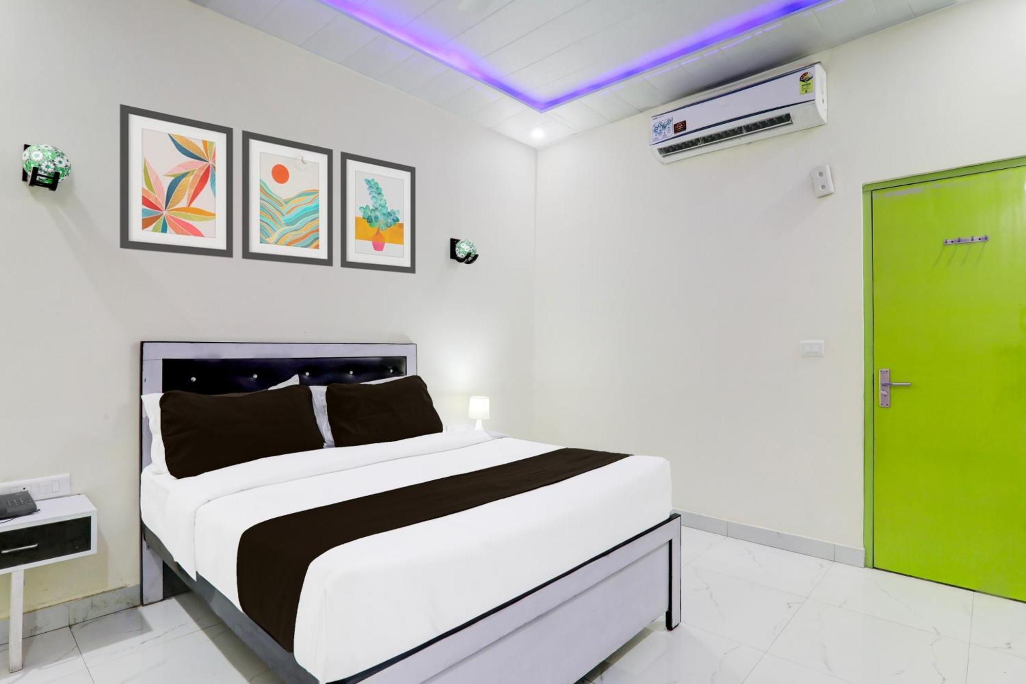 Super Hotel O Banthara Near Airport Banthra Sikandarpur Exterior photo