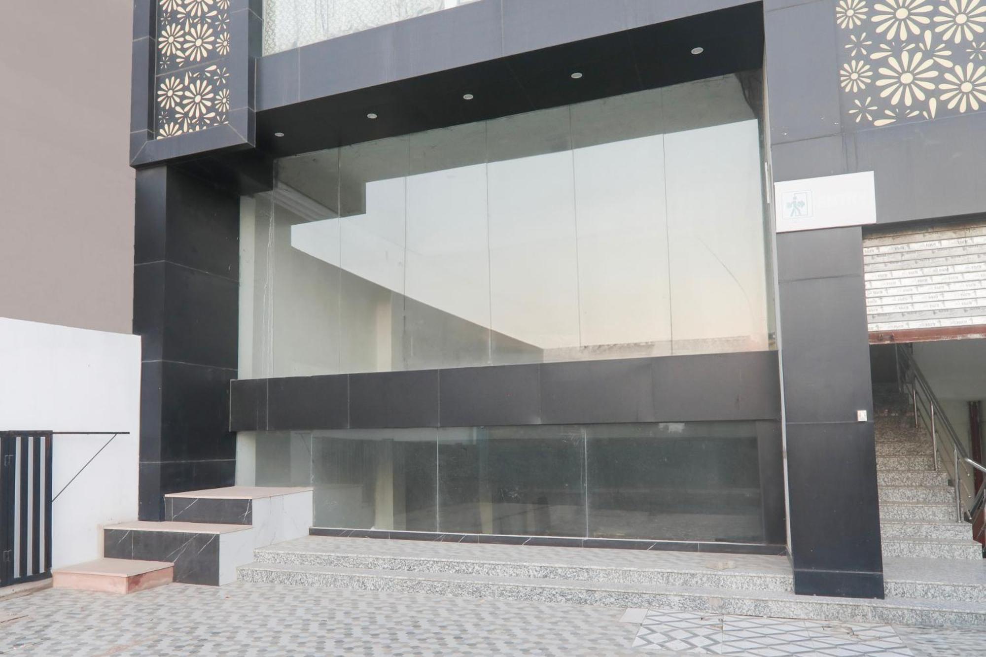 Super Hotel O Banthara Near Airport Banthra Sikandarpur Exterior photo