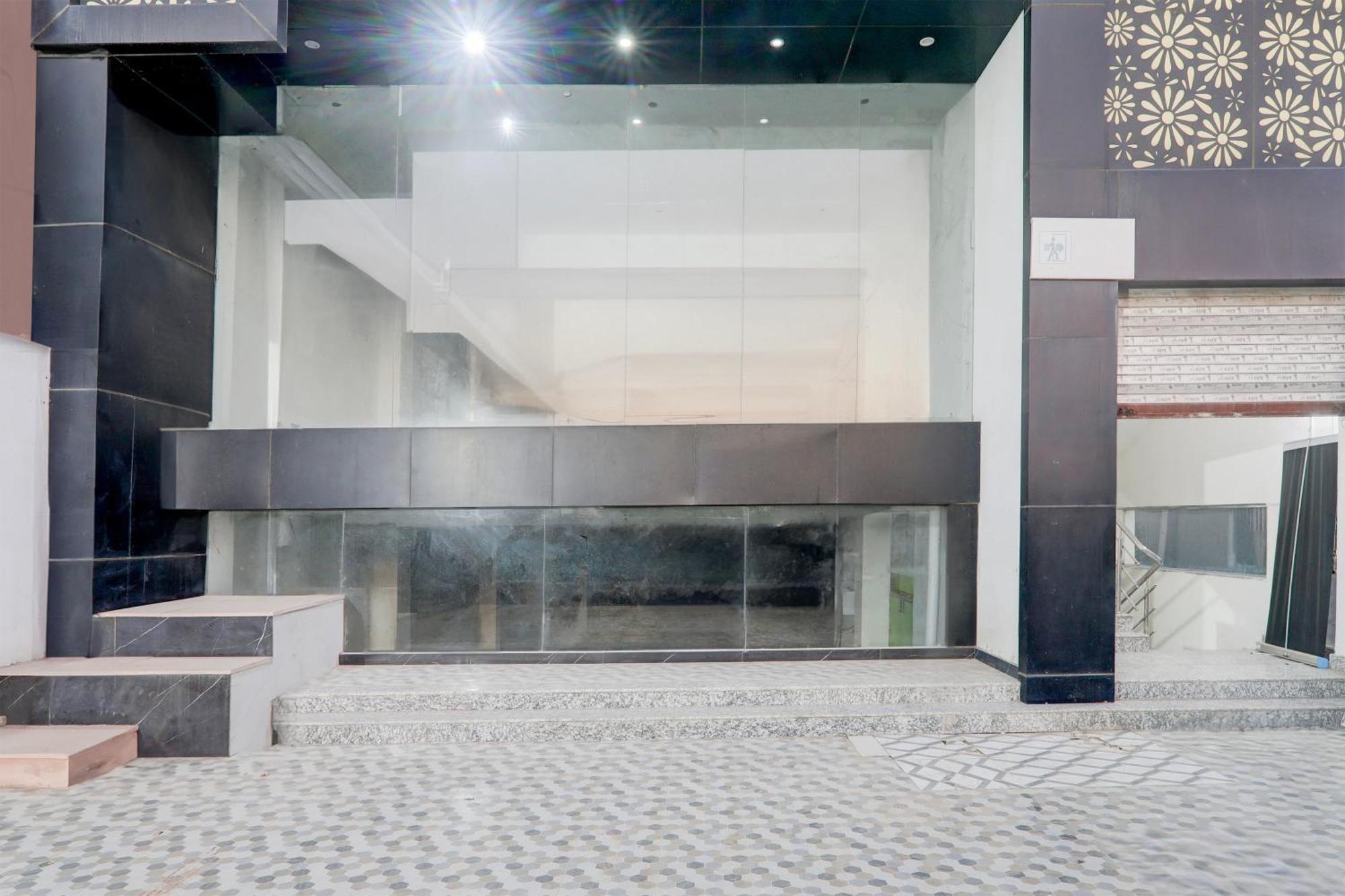 Super Hotel O Banthara Near Airport Banthra Sikandarpur Exterior photo